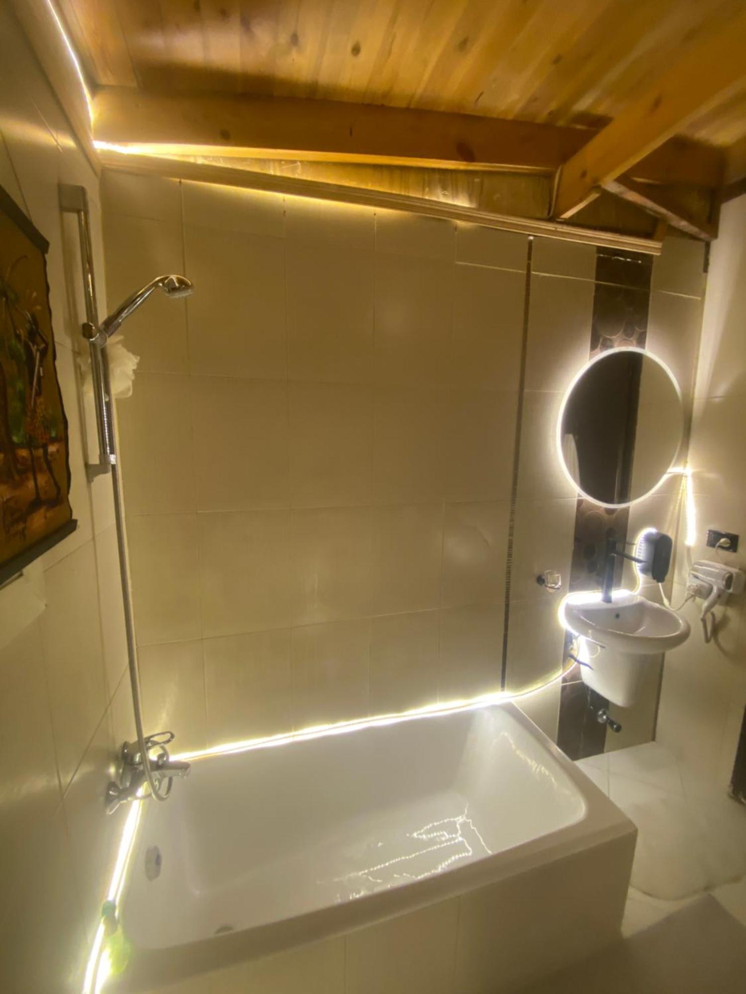 Airport Rooftop Club Luxurious Rooms And Studios 카이로 외부 사진